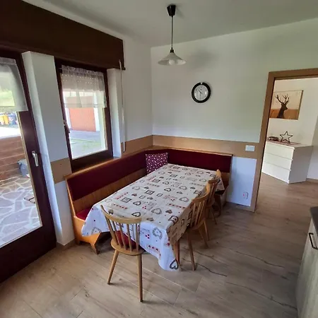 Falcade Dolomiti La Quiete Piano Terra Apartament *